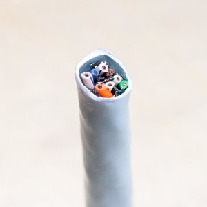 Unitek Kabel skrętka LSZH Cat. 7 S/FTP 305 m 8