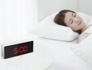 Verk ZEGAR BUDZIK TERMOMETR LUSTRO LED ALARM DATA 4w1 10