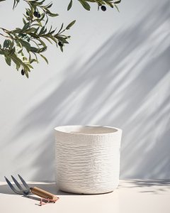 Beliani Doniczka 26 x 26 x 25 cm beżowa SAMOS 2