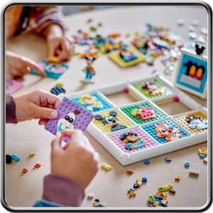 LEGO Disney 100 lat kultowych animacji (43221) 3
