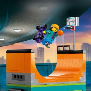 LEGO City Uliczny skatepark (60364) 4