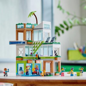 LEGO City Apartamentowiec (60365) 7