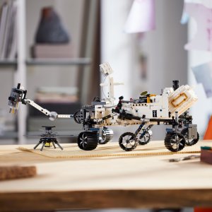 LEGOTechnic NASA Mars Rover Perseverance (42158) 8