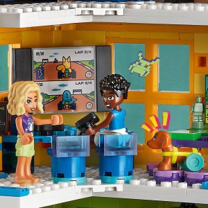 LEGO Friends Dom kultury w Heartlake (41748) 3