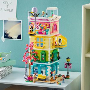 LEGO Friends Dom kultury w Heartlake (41748) 7