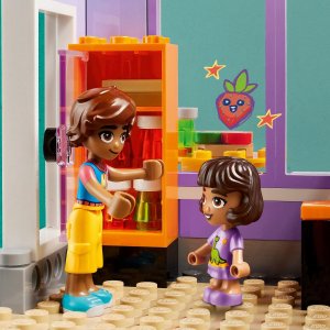 LEGO Friends Jadłodajnia w Heartlake (41747) 4