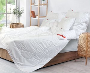 AIO Europe Kołdra całoroczna, mikrofibra biała pikowana niciowo 140 x 200 cm 2