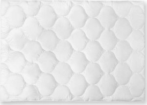 LOZKOHOLICY.PL Sp.z o.o. Sp. K. Kołdra 220 x 200 Pikowana Lars Całoroczna 13