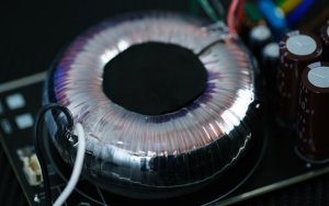 FiiO FiiO PL50 - zasilacz liniowy 4