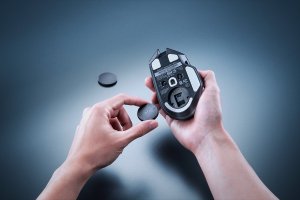 Razer Mouse Dock Pro + Wireless Charging Puck Bundle RGB 6