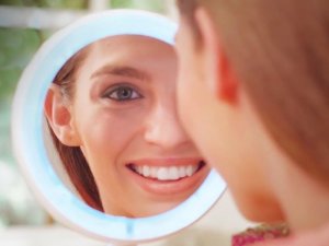 Lusterko kosmetyczne Verk Lusterko podświetlane LED obrotowe powiększające 8