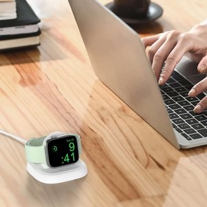 4kom.pl Ładowarka indukcyjna do Apple Watch Podstawka z ładowaniem bezprzewodowym Qi Wireless Charger Biała 6