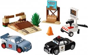 LEGO Juniors Cars Trening szybkości (10742) 2
