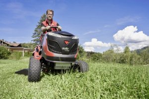 Traktor ogrodowy Solo by AL-KO Traktor ogrodowy T15-93.3 HDS-A COMFORT Solo by AL-KO 127685 14