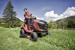 Traktor ogrodowy Solo by AL-KO Traktor ogrodowy T15-93.3 HDS-A COMFORT Solo by AL-KO 127685 5