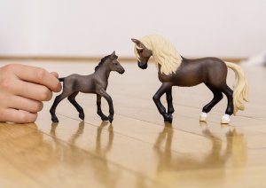 Figurka Schleich Konik figurka dla dzieci zabawka ogier Paso Peruwiański 4