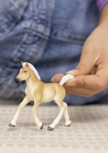 Figurka Schleich Konik figurka dla dzieci zabawka źrebak Haflinger 4