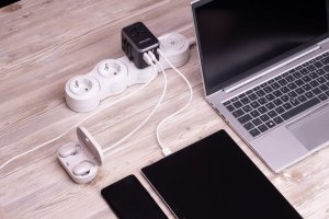 Verbatim 100-250 V Adapter podróżny, CEE7 (widelec) - gniazdo, czarny, Verbatim 14