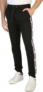 Moschino Dresowe spodnie marki Moschino model 4340-8104 kolor Czarny. Odzież Męskie. Sezon: Jesień/Zima S 1