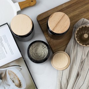 Trend Glass Zestaw czarnych słoików do przechowywania z drewnianymi deklami Carissa Black&White 3x970 ml 8