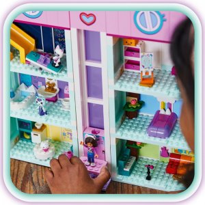 LEGO Gabby's Dollhouse Koci domek Gabi (10788) 2