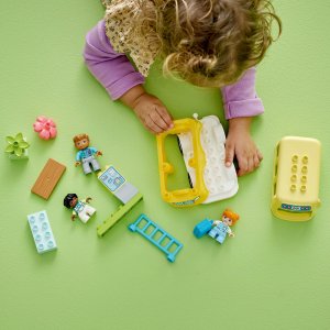 LEGO Duplo Przejażdżka autobusem (10988) 7