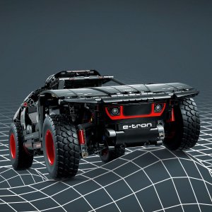 LEGO Technic Audi RS Q e-tron (42160) 4