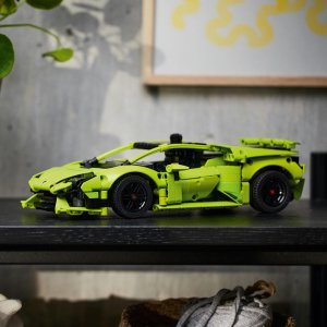 LEGO Technic Lamborghini Huracán Tecnica (42161) 7