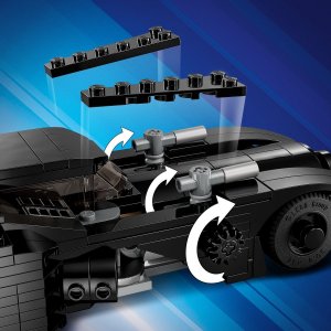 LEGO DC Batman Batmobil: Pościg Batmana za Jokerem (76224) 2