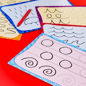 Lisciani Zestaw edukacyjny Montessori Pen Szkoła pisania z 18 tabliczkami 6