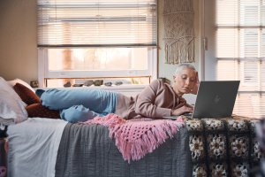 Laptop HP Laptop HP ENVY 16-h0054nw / 712N9EA / Intel Core i5 / 16GB / 512GB SSD / Intel A370M / WQXGA / Dotyk / Win 11 / Srebrny 15