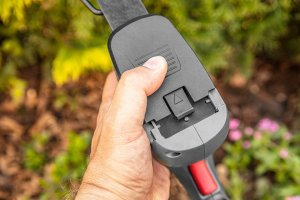 Graphite Nożyce akumulatorowe 58GE119 20 cm 10