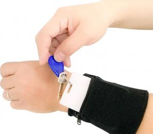 Aptel Sportowa OPASKA na Nadgarstek z Kieszonką Rozm. uniwersalny czarna AG971 2