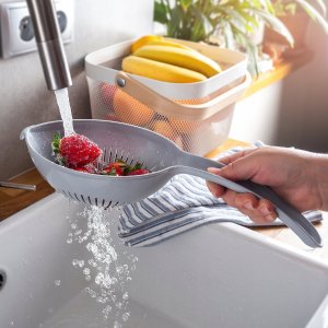 Kadax Cedzak Sitko Kuchenne Plastikowe Z Rączką Szary 2