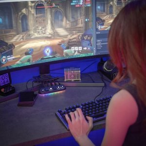 HUB USB Streamplify Streamplify HUB DECK 5, 4x USB 3.0, 1x USB 2.0, RGB, 12V, EU-Netzkabel - schwarz 6