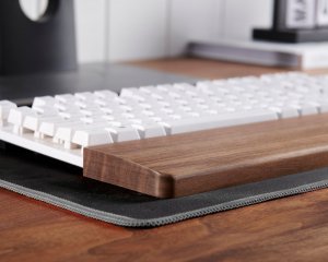 Mozos Drewniana podkładka pod nadgarstek 44 cm KTW2 2