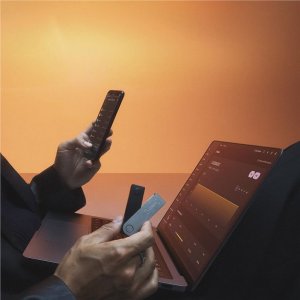 Ledger Portfel sprzętowy kryptowalut Nano X Amethyst Purple 8