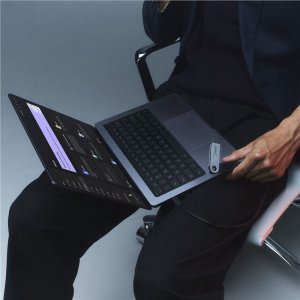 Ledger Portfel sprzętowy kryptowalut Nano S Plus Amethyst Purple 8