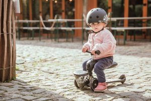 Hulajnoga Scoot and Ride Scoot and Ride Highwaykick 1 Lifestyle 2w1 jeździk i hulajnoga z zamykanym schowkiem, od 1-5 lat, kolor: Zebra 12