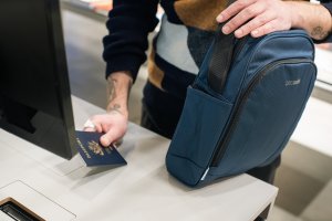 Pacsafe Metrosafe LS250 ECONYL shoulder bag Econyl Ocean 16