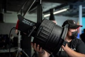 Lampa studyjna Lampa LED Aputure Light Storm LS 600d - V-mount 14