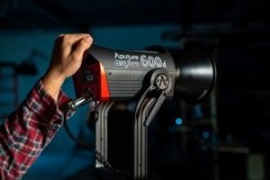 Lampa studyjna Lampa LED Aputure Light Storm LS 600d - V-mount 18