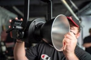 Lampa studyjna Lampa LED Aputure Light Storm LS 600d - V-mount 2