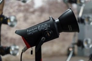 Lampa studyjna Lampa LED Aputure Light Storm LS 600d - V-mount 21