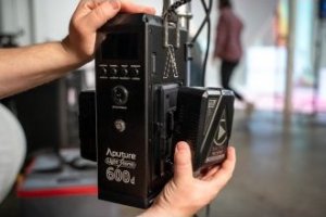 Lampa studyjna Lampa LED Aputure Light Storm LS 600d - V-mount 5