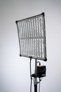 Lampa studyjna Lampa LED Amaran F22c - V-mount 48