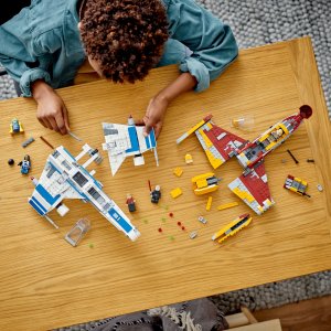 LEGO Star Wars E-Wing™ Nowej Republiki kontra Myśliwiec™ Shin Hati (75364) 6