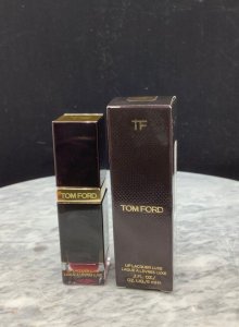 Tom Ford , Luxe Vinyl, Matte, Liquid Lipstick, 10, Infuriate, 6 ml For Women 4