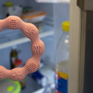 BabyOno BABYONO-825/02-GRYZAK SILIKONOWY RING RÓŻOWY 4