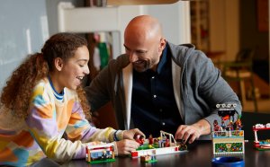 LEGO Exclusive Ikony zabawy (40634) 4